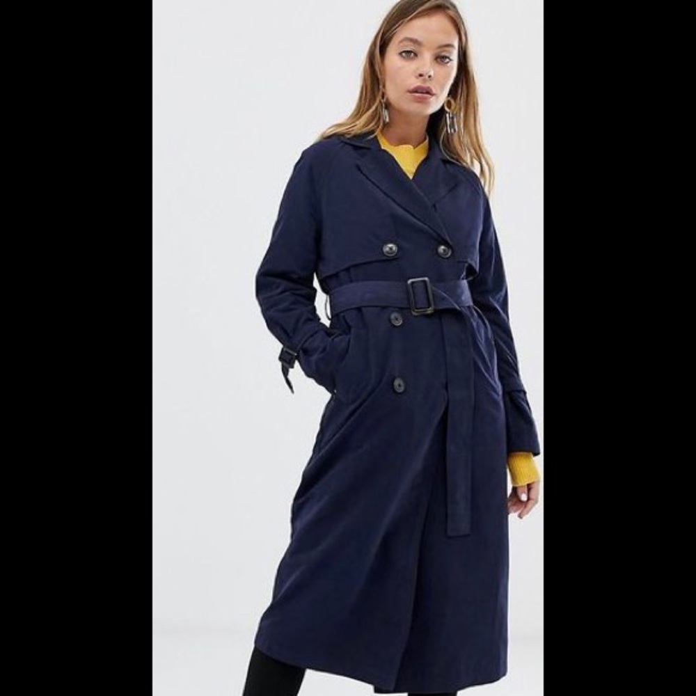 Navy trench coat M